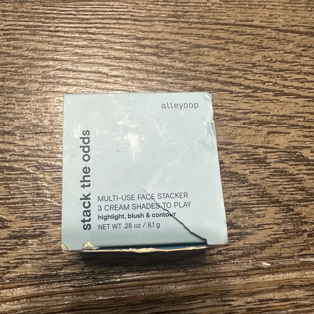 Alleyoop Multi-Use Face Stacker in Light Blue